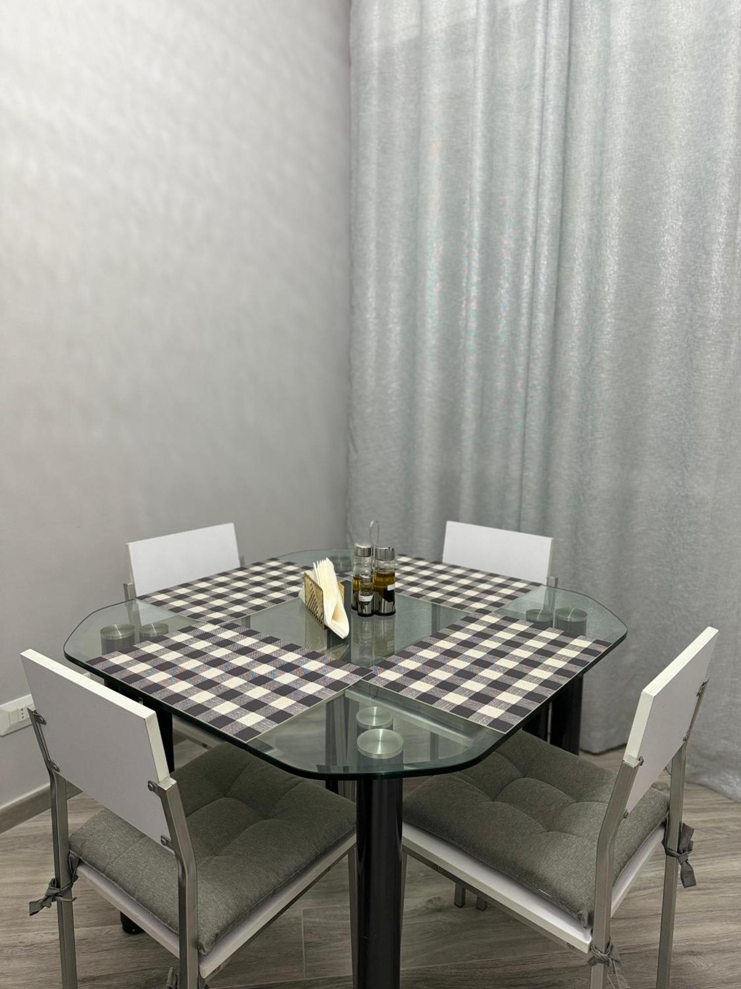 Апартаменты Trento House Zona Stazione Centro Storico Парма Экстерьер фото