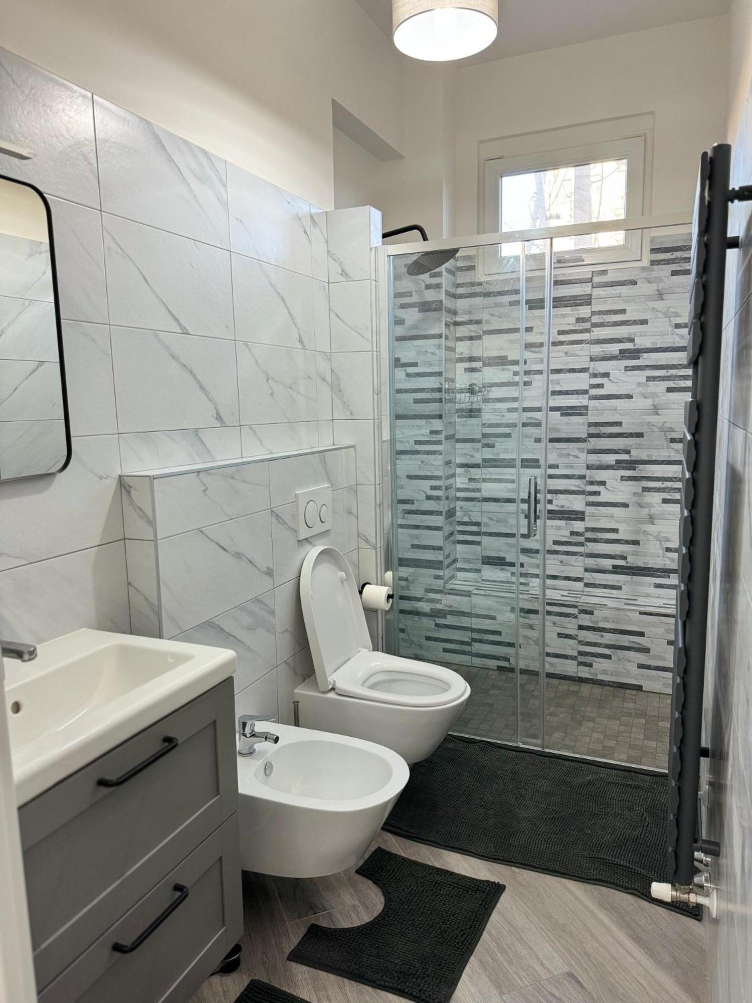 Апартаменты Trento House Zona Stazione Centro Storico Парма Экстерьер фото